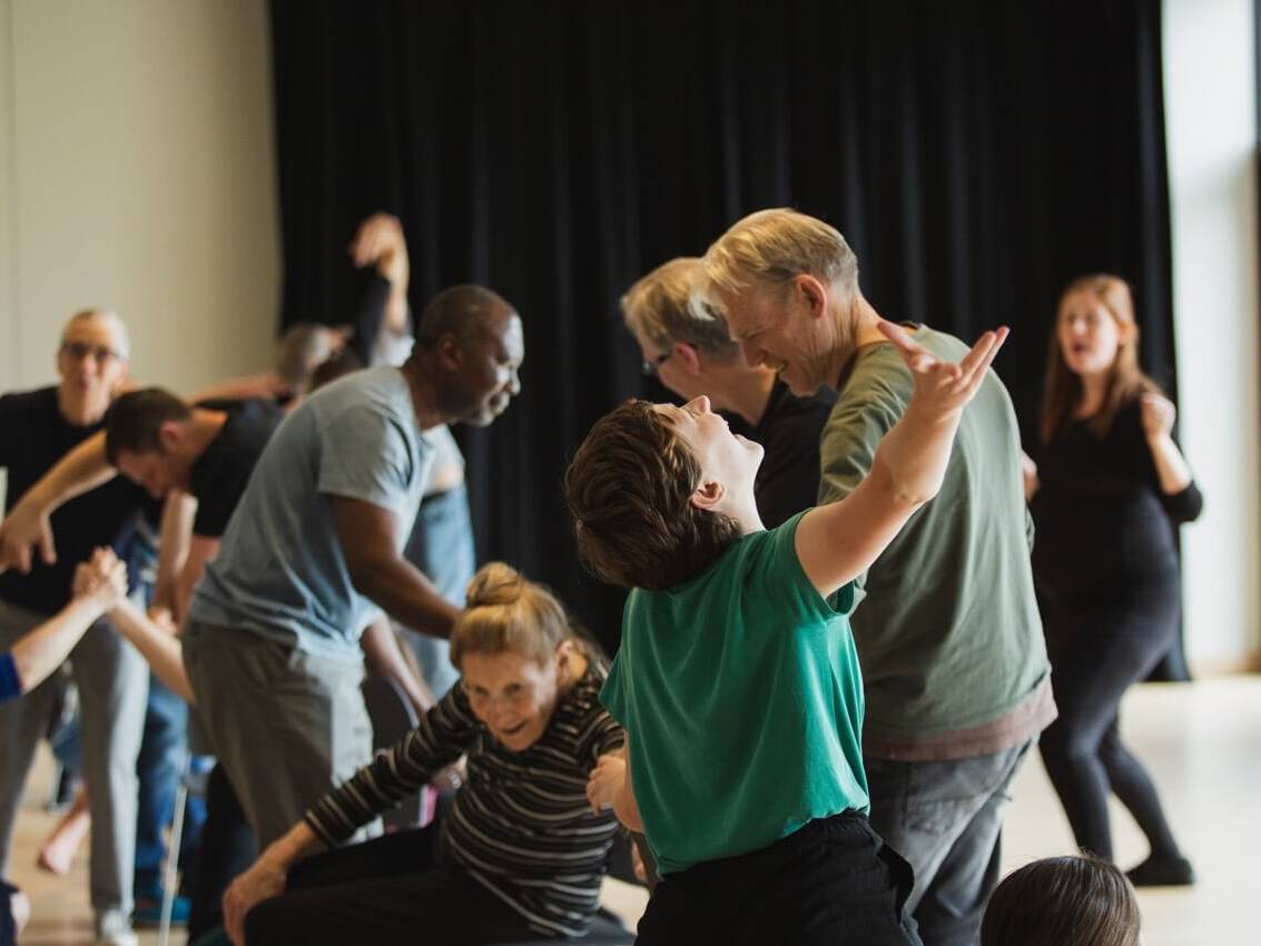 Collective dancing | Collective Identity